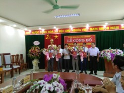 UBND huyện Quế Phong: Công bố thành lập Trung tâm Dịch vụ nông nghiệp huyện Quế Phong.