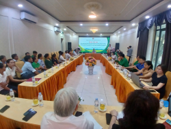 Hội Nông dân tỉnh Nghệ An tổ chức hội thảo đánh giá kết quả bước đầu triển khai Dự án tuyên truyền, vận động nông dân canh tác lúa thân thiện với môi trường.