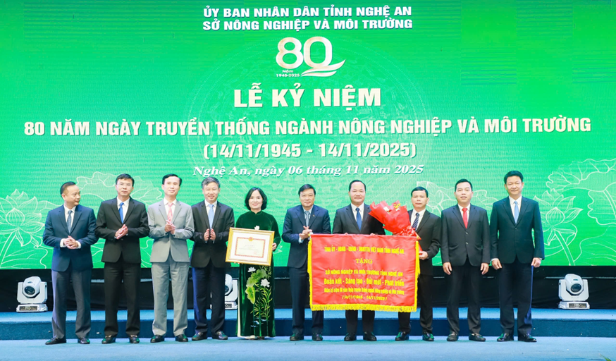 Sở Nông nghiệp và Môi trường Nghệ An kỷ niệm 80 năm ngày truyền thống ngành Nông nghiệp và Môi trường (14/11/1945 – 14/11/2025)