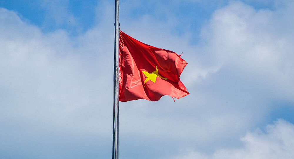 Sắc cờ Việt Nam: Màu sắc của cờ Việt Nam mang trong mình ý nghĩa sâu sắc, tượng trưng cho sức mạnh, sự kiên trung, lòng yêu nước và tình đoàn kết của dân tộc. Hãy cùng xem những hình ảnh đẹp và ý nghĩa về sắc cờ Việt Nam để tự hào về quê hương.
