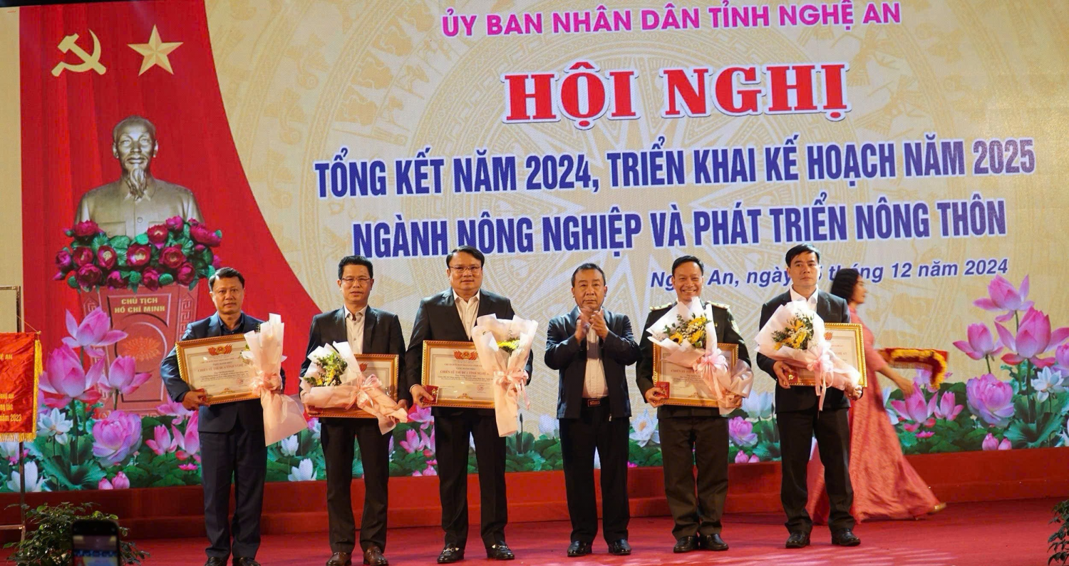 Hội nghị tổng kết năm 2024 và triển khai kế hoạch năm 2025 ngành Nông nghiệp và Phát triển nông thôn tỉnh Nghệ An