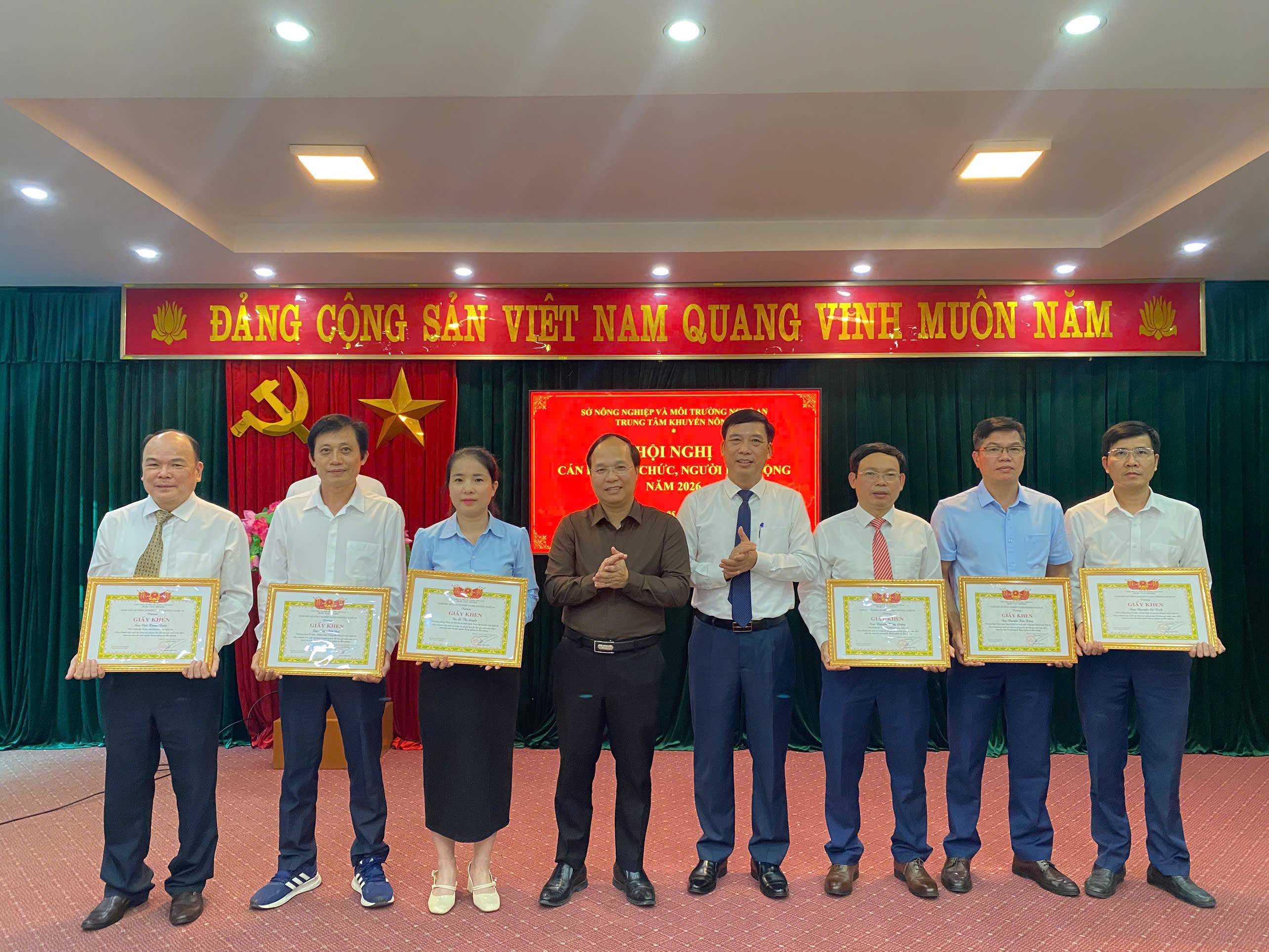 Trung tâm Khuyến nông tỉnh Nghệ An tổ chức hội nghị cán bộ viên chức và người lao động năm 2026